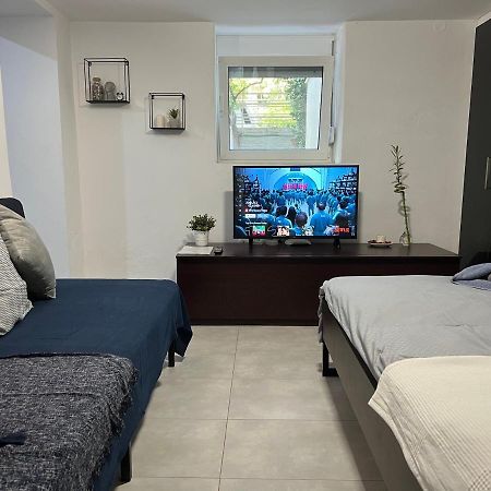 Glyfada Coast Studio Apartment Athena Bagian luar foto