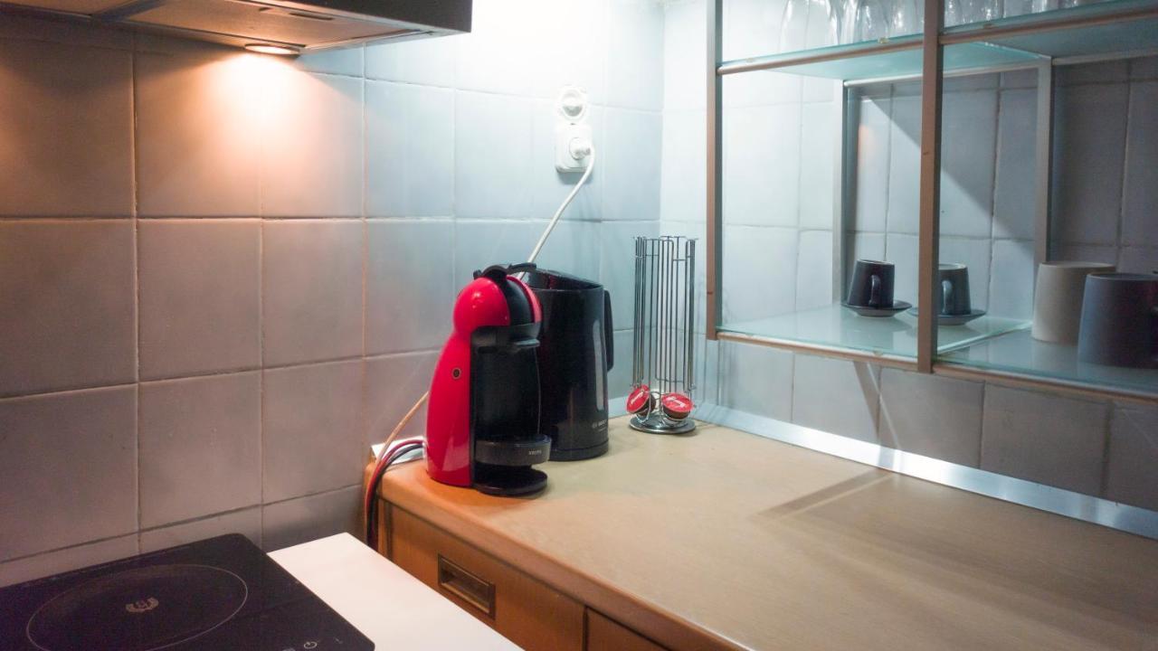 Glyfada Coast Studio Apartment Athena Bagian luar foto