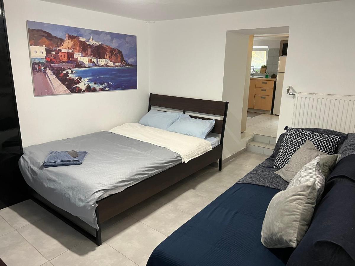Glyfada Coast Studio Apartment Athena Bagian luar foto