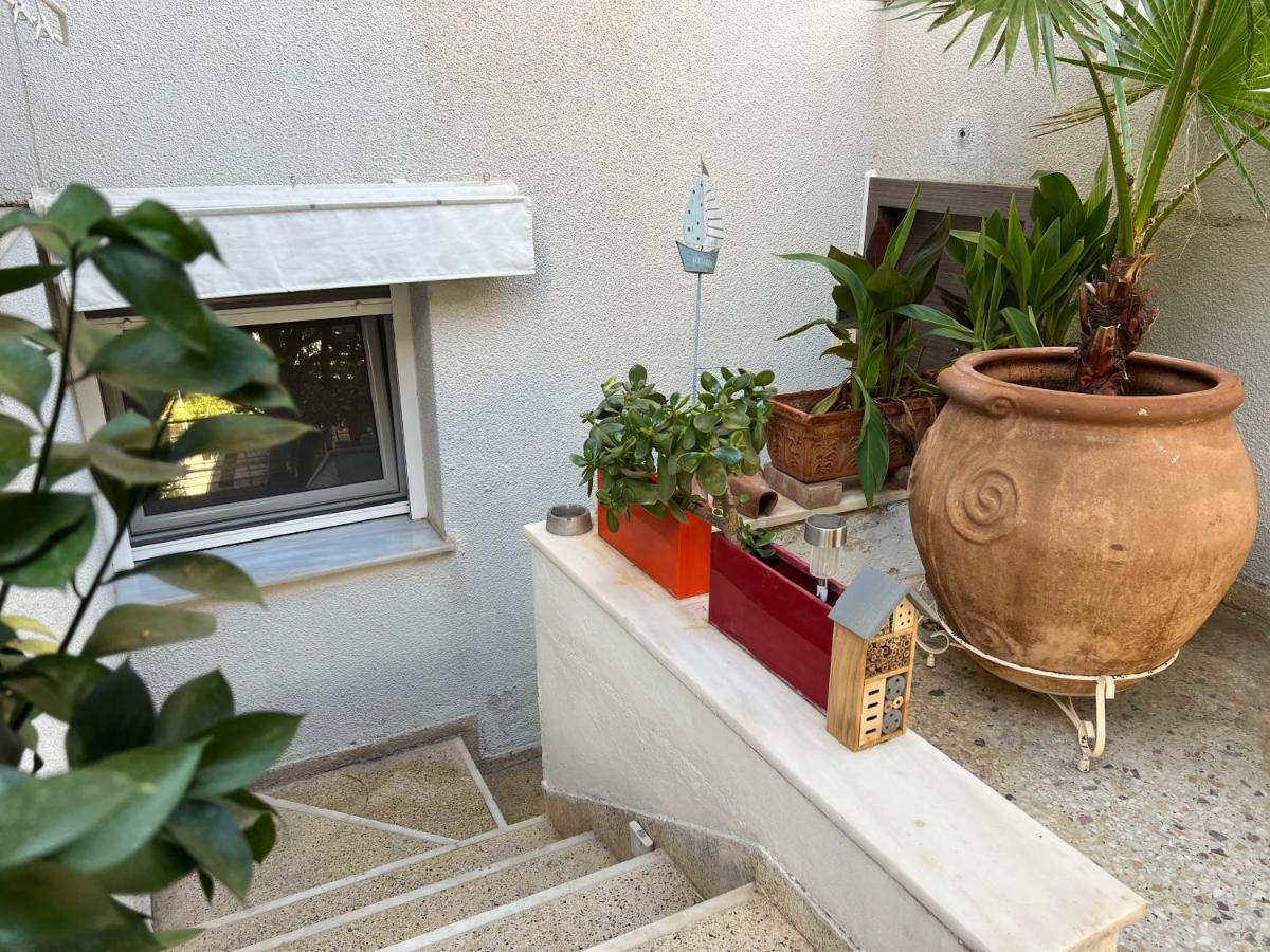 Glyfada Coast Studio Apartment Athena Bagian luar foto